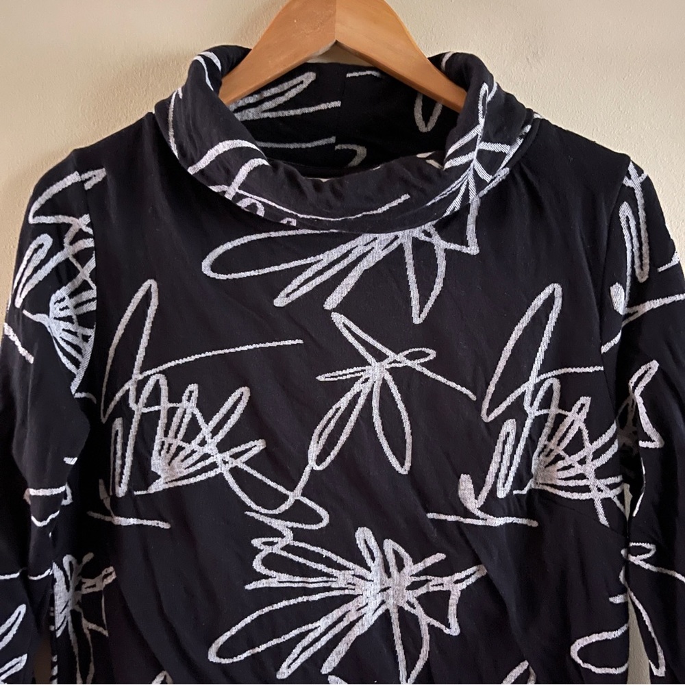 KOMIL CLOTHING Cowl Scribble Top Black/White NWT Sz Small - Picture 4 of 7